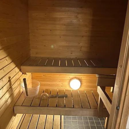 Downtown With Sauna - Kotimaailma